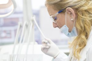 Chirurgia stomatologiczna: co musisz wiedzieć o tej dziedzinie medycyny?